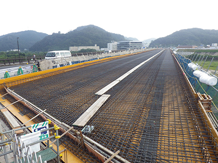 三刀屋拡幅里熊大橋床版工事